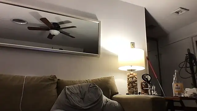 Snapshot of Rock_Pierce chatting on March 15, 2025, 4:57 am Rock Pierce online show from March 15, 2025, 4:57 am