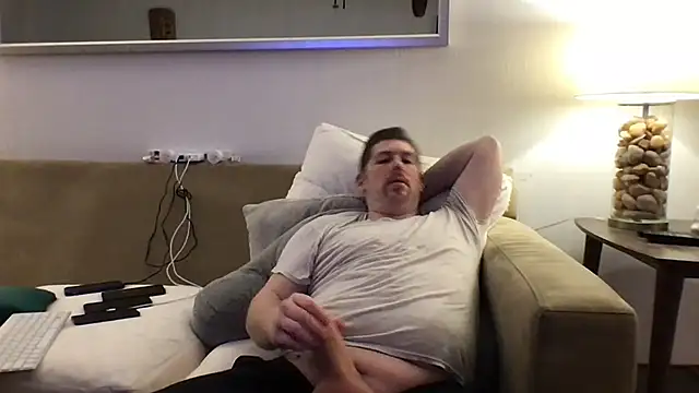 Snapshot of Rock_Pierce chatting on September 17, 2025, 5:09 am Rock Pierce online show from September 17, 2025, 5:09 am