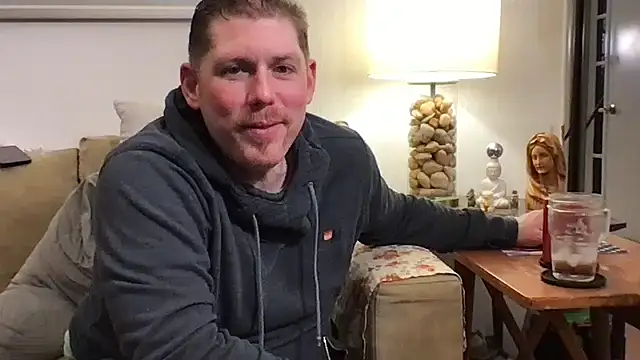 Snapshot of Rock_Pierce chatting on October 28, 2025, 11:40 pm Rock Pierce online show from October 28, 2025, 11:40 pm