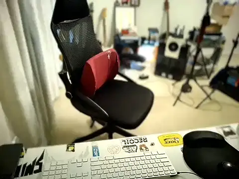 Snapshot of Rock_Pierce chatting on November 4, 2025, 11:20 am Rock Pierce online show from November 4, 2025, 11:20 am