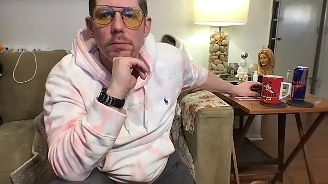 Snapshot of Rock_Pierce chatting on November 18, 2025, 7:24 am Rock Pierce online show from November 18, 2025, 7:24 am