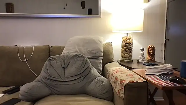 Snapshot of Rock_Pierce chatting on December 15, 2025, 11:25 am Rock Pierce online show from December 15, 2025, 11:25 am