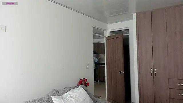 Snapshot of Im_coco chatting on February 6, 2025, 2:37 pm Im coco online show from February 6, 2025, 2:37 pm