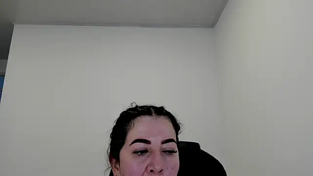 Snapshot of Im_coco chatting on February 14, 2025, 2:44 pm Im coco online show from February 14, 2025, 2:44 pm