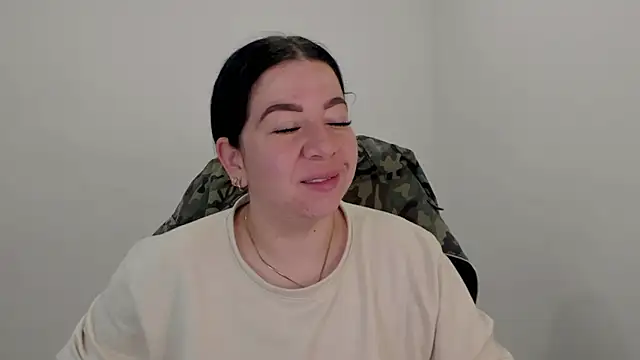 Snapshot of Im_coco chatting on November 8, 2025, 11:43 am Im coco online show from November 8, 2025, 11:43 am