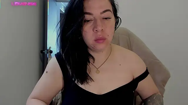 Snapshot of Im_coco chatting on November 11, 2025, 12:38 pm Im coco online show from November 11, 2025, 12:38 pm