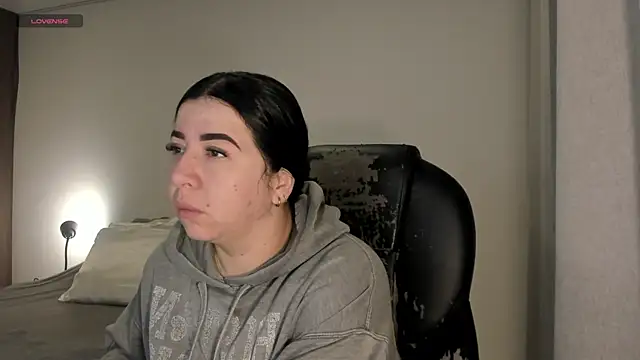 Snapshot of Im_coco chatting on November 26, 2025, 9:43 am Im coco online show from November 26, 2025, 9:43 am