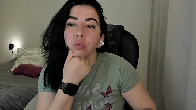 Snapshot of Im_coco chatting on December 4, 2025, 1:15 am Im coco online show from December 4, 2025, 1:15 am