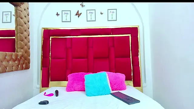 CoralHarrinson online show from February 17, 2025, 8:26 pm