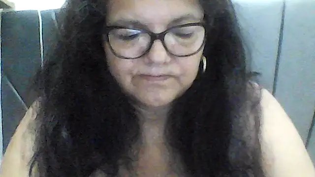 Snapshot of kassandra02 chatting on October 13, 2025, 3:45 pm kassandra02 online show from October 13, 2025, 3:45 pm