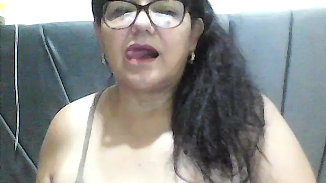 Snapshot of kassandra02 chatting on October 21, 2025, 2:29 pm kassandra02 online show from October 21, 2025, 2:29 pm