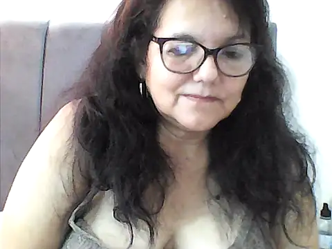 Snapshot of kassandra02 chatting on November 19, 2025, 12:49 pm kassandra02 online show from November 19, 2025, 12:49 pm