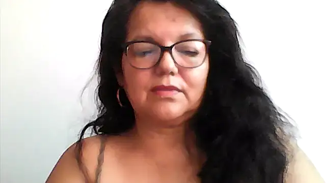 Snapshot of kassandra02 chatting on December 16, 2025, 2:33 pm kassandra02 online show from December 16, 2025, 2:33 pm