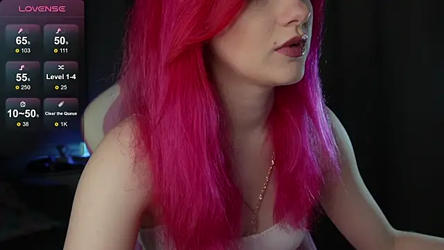 joyhannahh online show from November 11, 2025, 7:19 am