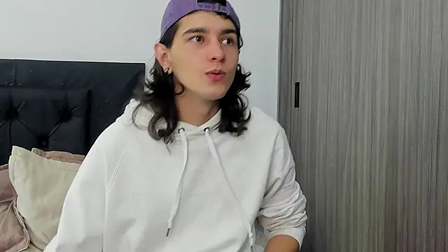 alex connorr online show from January 8, 2025, 3:39 pm