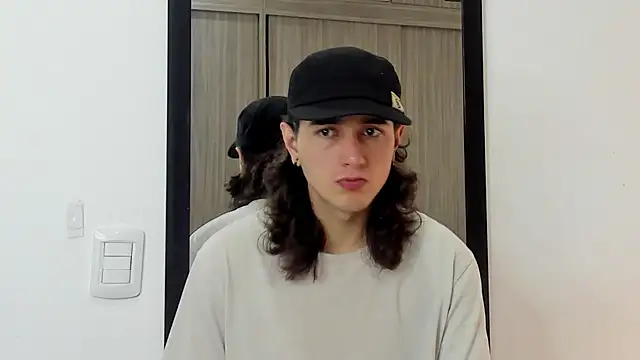 alex connorr online show from February 3, 2025, 5:14 pm