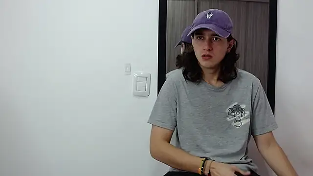 alex connorr online show from February 14, 2025, 8:37 pm