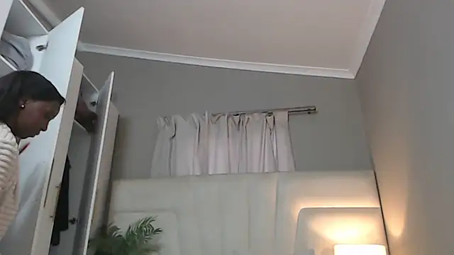 Snapshot of naughtyblackdolie chatting on September 28, 2025, 5:24 am naughtyblackdolie online show from September 28, 2025, 5:24 am