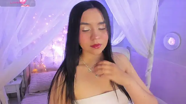 Snapshot of Hanna__Becker_ chatting on March 5, 2025, 3:29 am Hanna  Becker  online show from March 5, 2025, 3:29 am