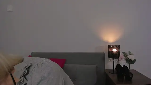 CrystalHotty online show from January 27, 2025, 4:11 pm