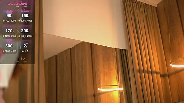 Snapshot of EmilyRaymont chatting on February 28, 2025, 5:48 pm EmilyRaymont online show from February 28, 2025, 5:48 pm