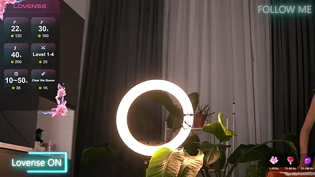 Snapshot of EmilyRaymont chatting on November 5, 2025, 3:17 am EmilyRaymont online show from November 5, 2025, 3:17 am