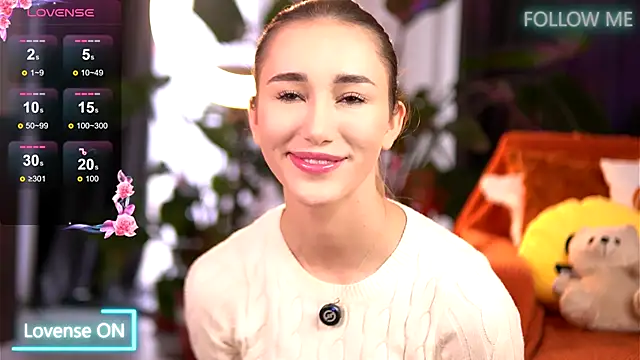 Snapshot of EmilyRaymont chatting on November 23, 2025, 8:03 am EmilyRaymont online show from November 23, 2025, 8:03 am