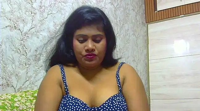 sexy roma online show from March 13, 2025, 6:12 pm