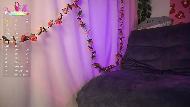 Snapshot of GlamourNova chatting on March 22, 2025, 5:41 pm GlamourNova online show from March 22, 2025, 5:41 pm