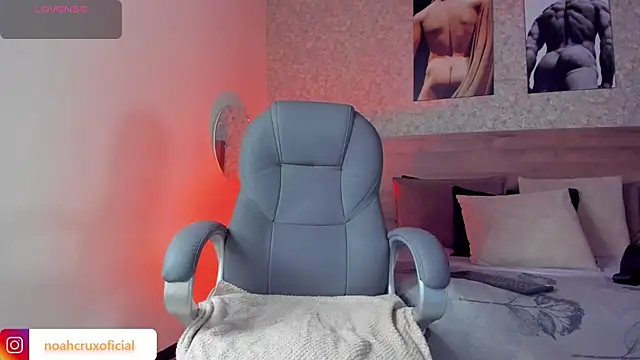 noah crux online show from October 18, 2025, 11:55 am