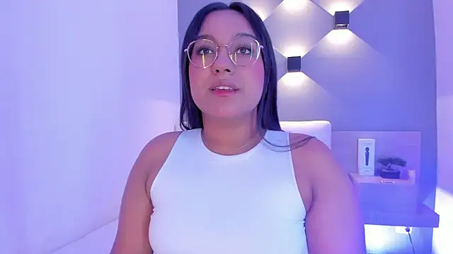 Snapshot of ellamontoya chatting on January 28, 2025, 4:39 am ellamontoya online show from January 28, 2025, 4:39 am