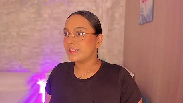 Snapshot of ellamontoya chatting on February 9, 2025, 5:19 am ellamontoya online show from February 9, 2025, 5:19 am