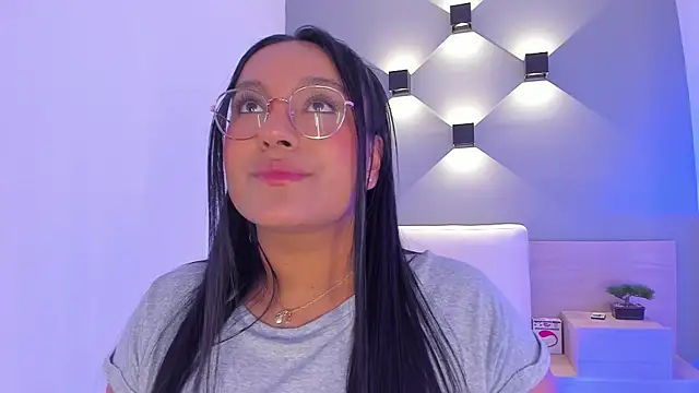 Snapshot of ellamontoya chatting on February 11, 2025, 4:22 am ellamontoya online show from February 11, 2025, 4:22 am