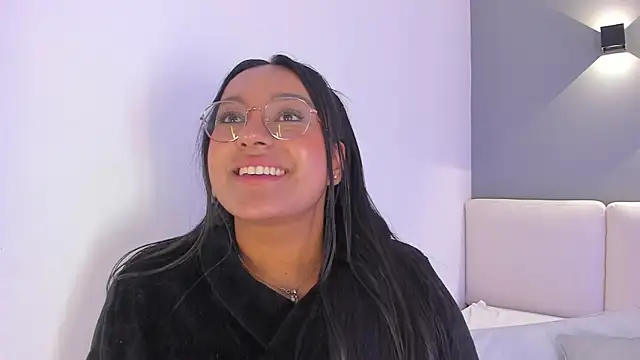 Snapshot of ellamontoya chatting on February 11, 2025, 10:48 am ellamontoya online show from February 11, 2025, 10:48 am