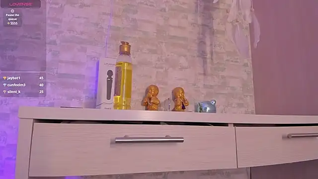 Snapshot of ellamontoya chatting on March 2, 2025, 7:21 am ellamontoya online show from March 2, 2025, 7:21 am