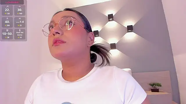 Snapshot of ellamontoya chatting on March 14, 2025, 4:54 am ellamontoya online show from March 14, 2025, 4:54 am