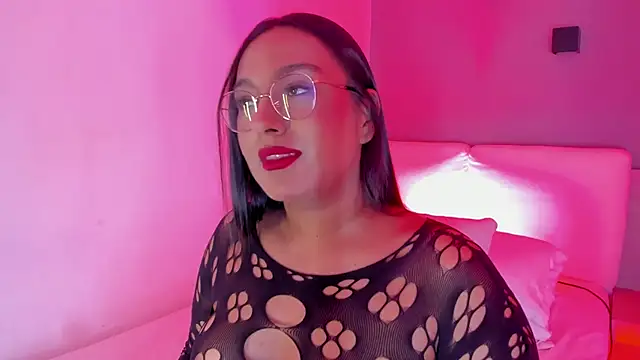 Snapshot of ellamontoya chatting on September 14, 2025, 1:43 pm ellamontoya online show from September 14, 2025, 1:43 pm