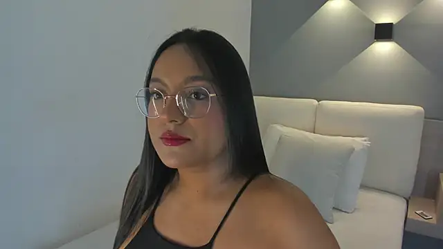 Snapshot of ellamontoya chatting on September 18, 2025, 11:12 am ellamontoya online show from September 18, 2025, 11:12 am