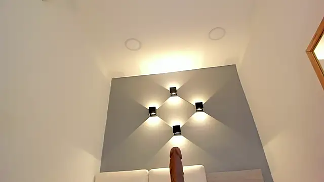 Snapshot of ellamontoya chatting on October 12, 2025, 12:15 pm ellamontoya online show from October 12, 2025, 12:15 pm