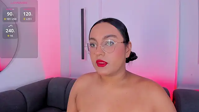 Snapshot of ellamontoya chatting on October 23, 2025, 1:21 pm ellamontoya online show from October 23, 2025, 1:21 pm