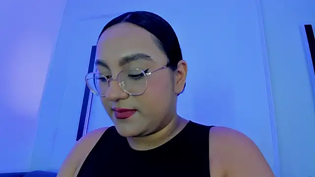 Snapshot of ellamontoya chatting on November 14, 2025, 1:10 pm ellamontoya online show from November 14, 2025, 1:10 pm