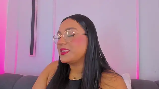 Snapshot of ellamontoya chatting on December 3, 2025, 12:36 pm ellamontoya online show from December 3, 2025, 12:36 pm