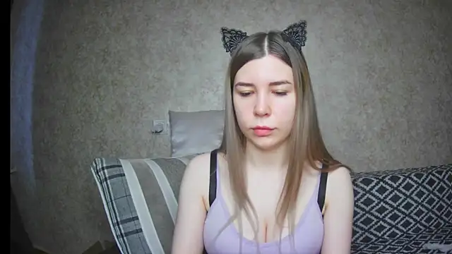 Snapshot of ElllaNuar chatting on February 5, 2025, 4:27 am ElllaNuar online show from February 5, 2025, 4:27 am