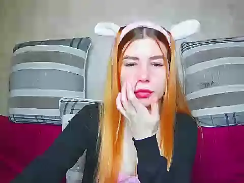 Snapshot of ElllaNuar chatting on September 23, 2025, 1:52 am ElllaNuar online show from September 23, 2025, 1:52 am