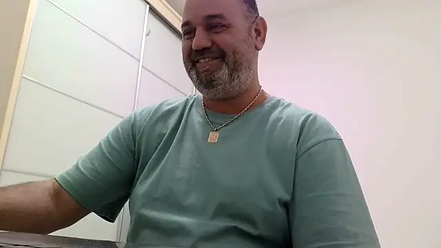 Snapshot of your_man85 chatting on February 16, 2025, 8:32 am your man85 online show from February 16, 2025, 8:32 am