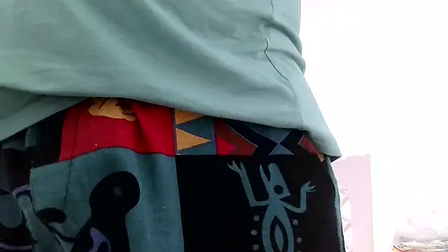 Snapshot of your_man85 chatting on February 16, 2025, 2:43 pm your man85 online show from February 16, 2025, 2:43 pm