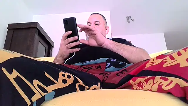 Snapshot of your_man85 chatting on March 6, 2025, 8:41 am your man85 online show from March 6, 2025, 8:41 am