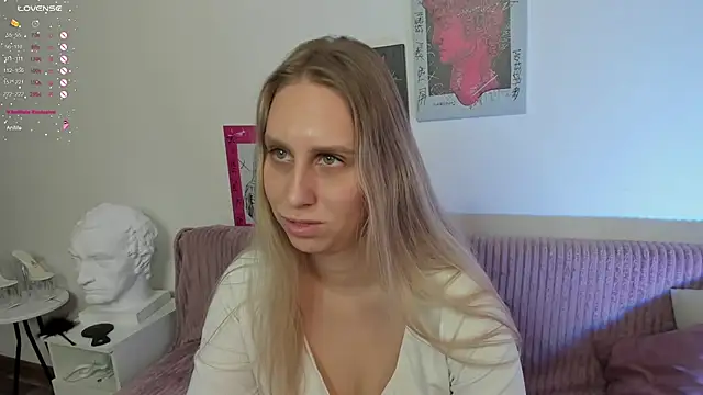 miissblonde online show from January 12, 2025, 6:49 am