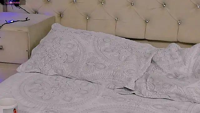 Snapshot of MelodyBliss chatting on November 6, 2025, 5:41 am MelodyBliss online show from November 6, 2025, 5:41 am