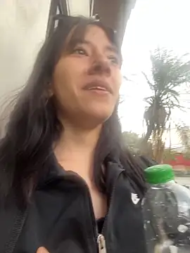 Snapshot of MelodyBliss chatting on November 15, 2025, 9:43 pm MelodyBliss online show from November 15, 2025, 9:43 pm